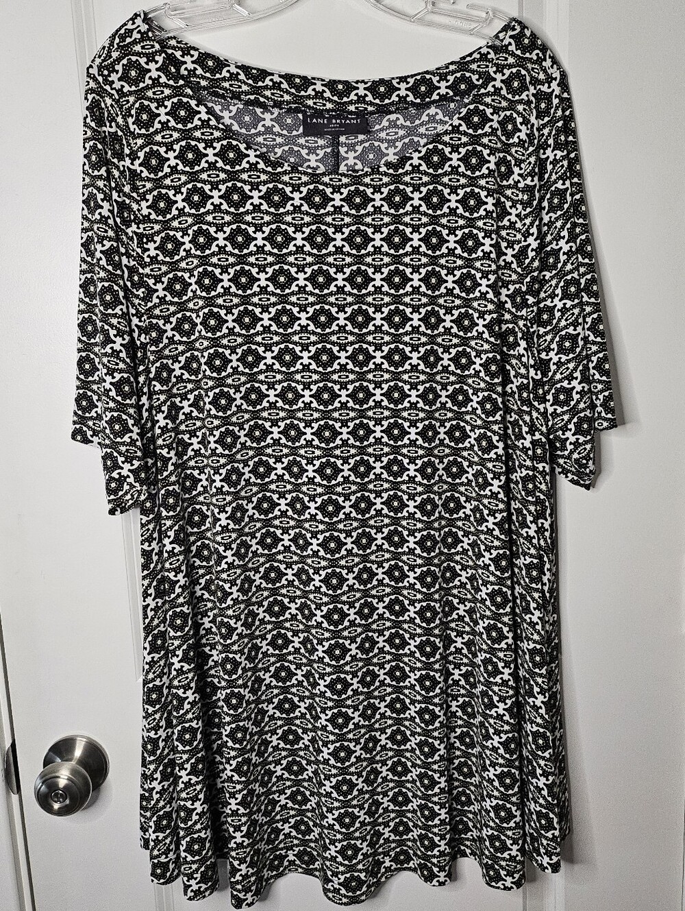 Lane Bryant Size 22/24 Plus Size Swing Tunic Top Black White Geometric Stretch - Picture 5 of 12